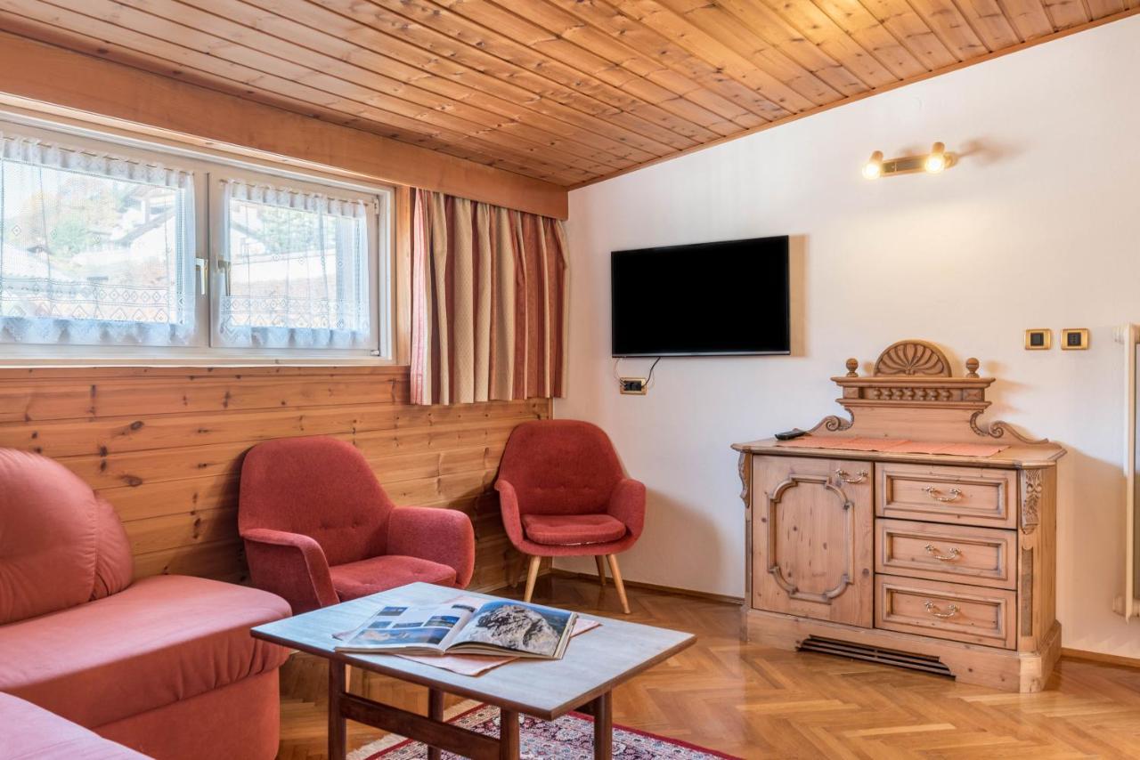 Villa Soldanella Ortisei Exteriör bild